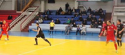 Лара сохранила лидерство в первой лиге!